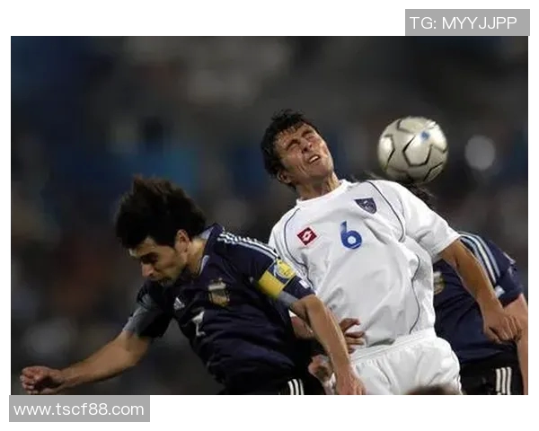 阿亚拉足球明星的传奇故事与成就揭秘